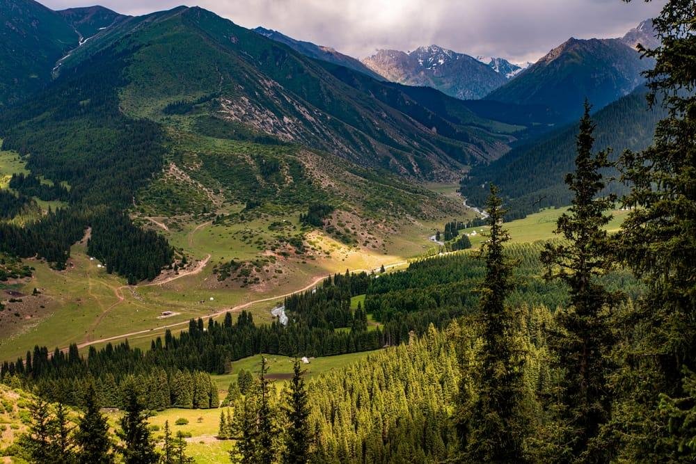 Best Of Kyrgyzstan – 7 Day Road Trip