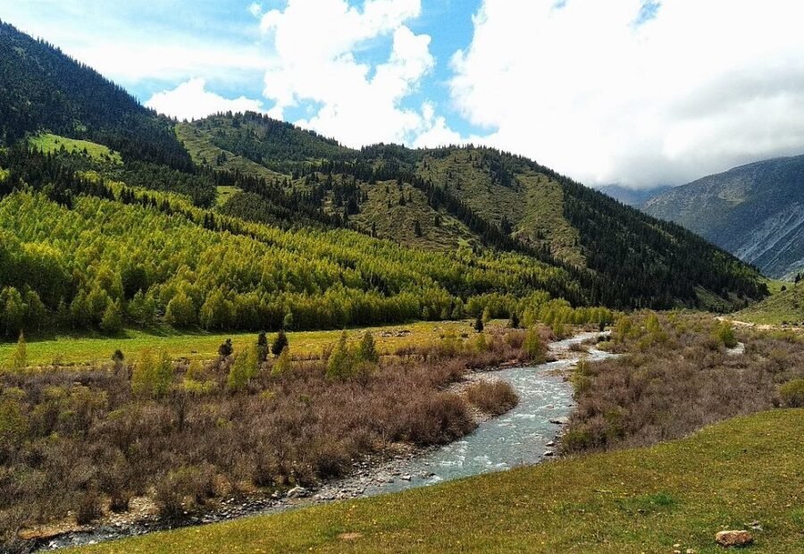 Amazing Kyrgyzstan – 4 Day Road Trip