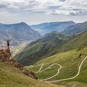 33 Parrots Pass (Teskey-Torpok Pass)